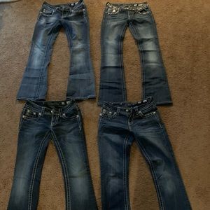 Miss Me jeans size 25 in waste/30/32 in length.